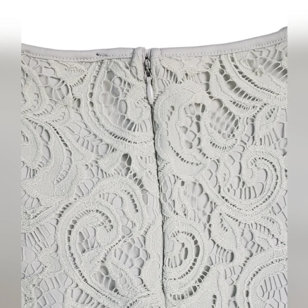 ⚪️2/$20 Adrianna Papell 3/4 Sleeve Lace Top in Gray Frost Sz L Mother Of Bride